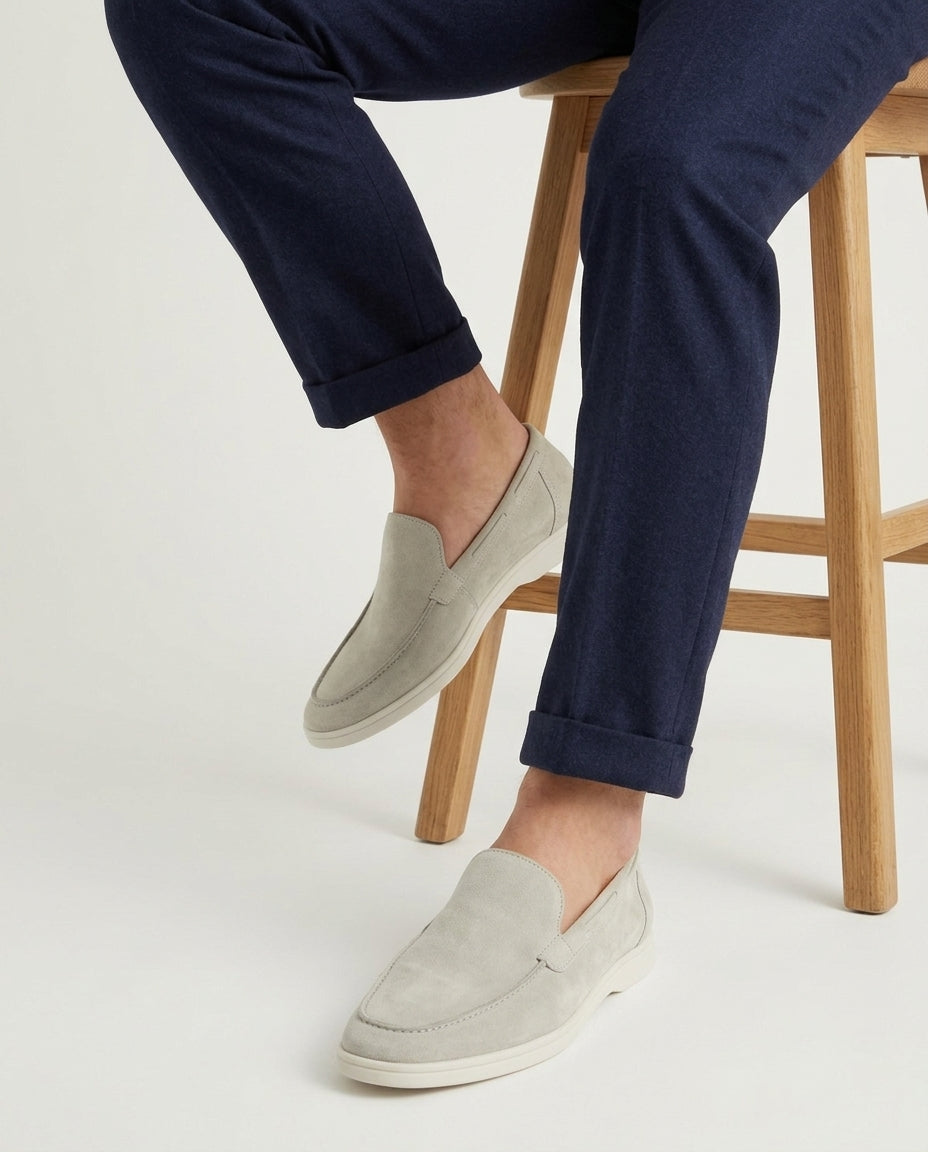 Classic Suède Loafer Creme