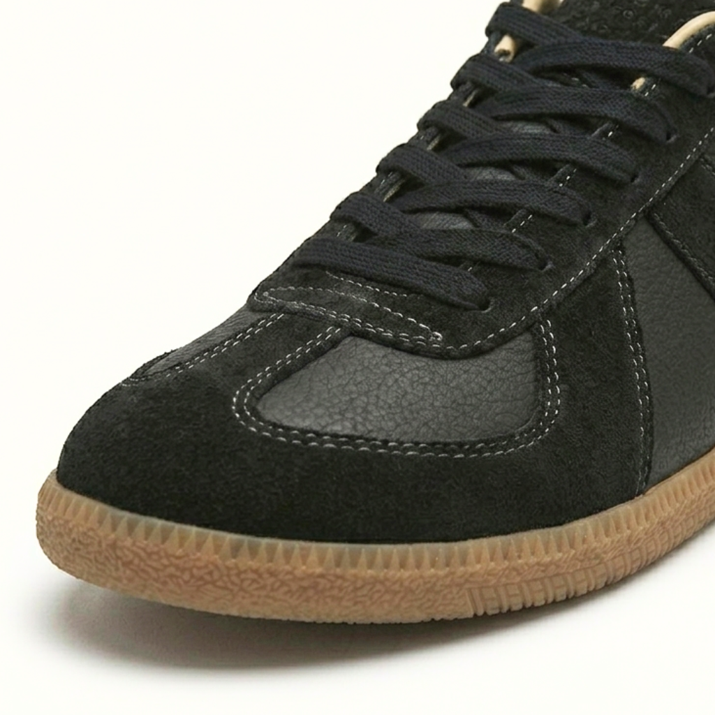 Como Lake Sneaker - Black