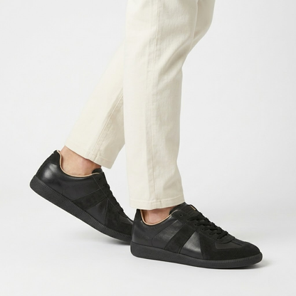 Como Lake Sneaker - All Black