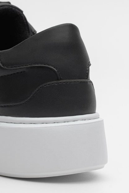 Boston Leather Trainer - Black