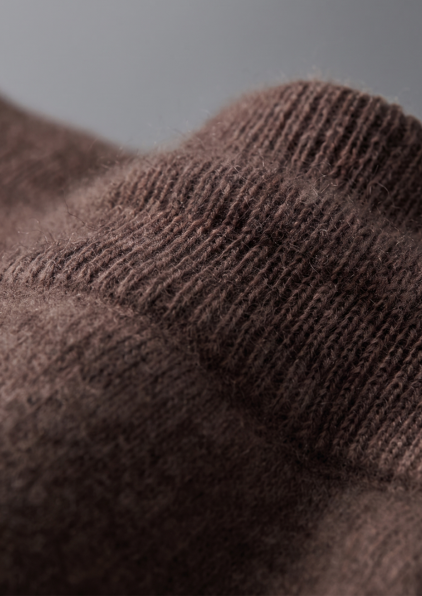 Pure Extra-Fine Merino Wool Dark Brown Luzzo Set